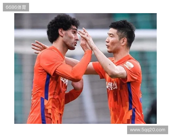 媒体人:泰山队员彭啸本人透露将因伤缺席一个月